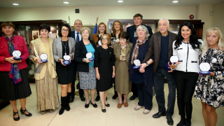 Заместник министърът на младежта и спорта Стоян Андонов поздрави баскетболистките от