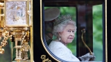 Британската кралица скътала милиони лири в офшорки
