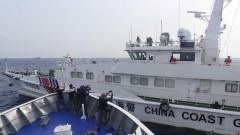Китайски и филипински кораб се сблъскаха в Южнокитайско море