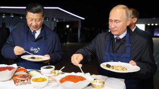 Президентът на Китай Си Дзинпин каза на руския президент Владимир