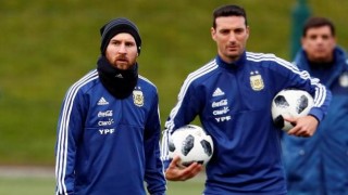 Селекционерът на аржентинския национален отбор Лионел Скалони коментира евентуалното завръщане