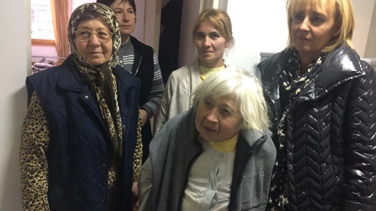 Омбудсманът Манолова дари ваучери за 11 100 лв на Хитрино
