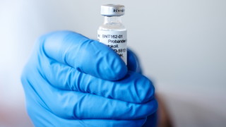 Ваксината работи: Няма починали и само 4 тежки случая при 523 000 имунизирани в Израел