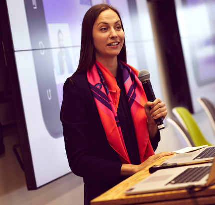 Фирмите искат млади и подготвени кадри, ала не намират 