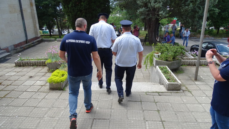 Шефът на КАТ-Благоевград остава в ареста
