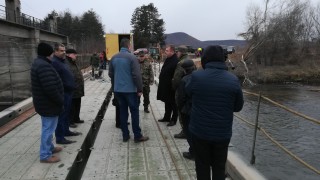 В Червен бряг отново на протест заради премахването на временния мост
