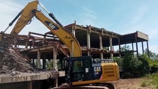 Продължава дейността по събаряне на старите сгради Това съобщиха от