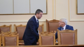 Финансовият министър Владислав Горанов против служителите на Търговски регистър да