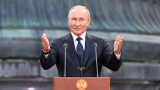  Путин похвали военните за спасяването на Русия от революция 