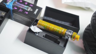 Над 2000 вейпа и голямо количество никотинови паучове и тютюн