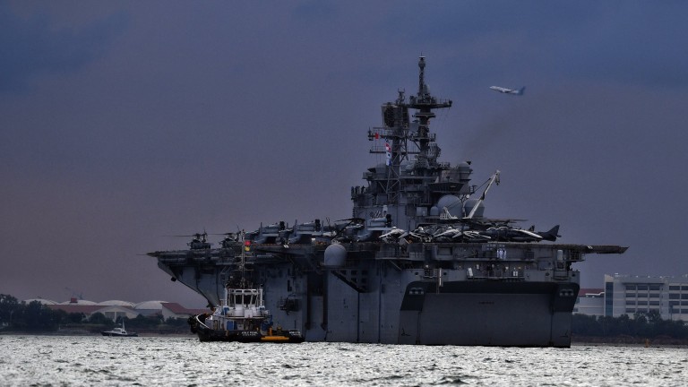 Китайските военни съобщиха в събота, че американският военноморски разрушител USS
