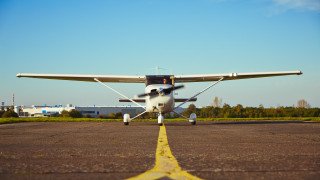 Самолет се разби край село Лесново община Елин Пелин информира