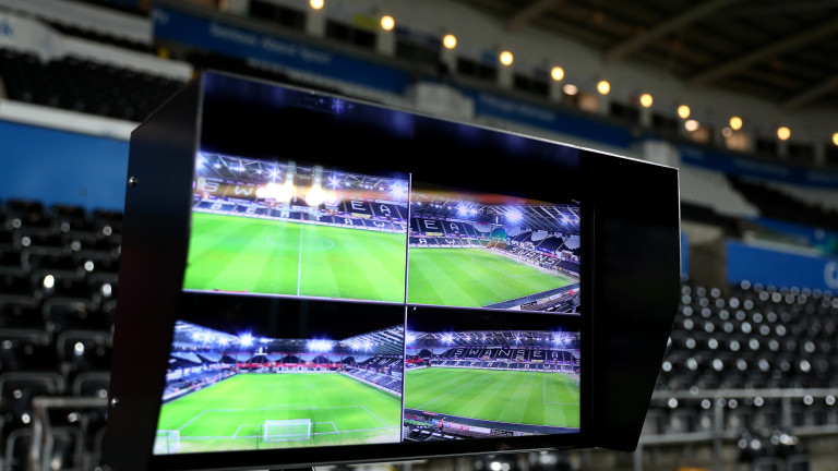 Президентът на ФИФА Джани Инфантино все още иска видеосистемата да