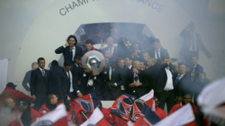 ВИДЕО: Феновете на ПСЖ си го върнаха на "колегите-расисти" от Челси