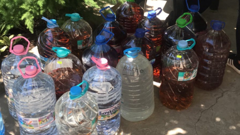 Митническите служители от ТД Митница Русе откриха 436 литра нелегален