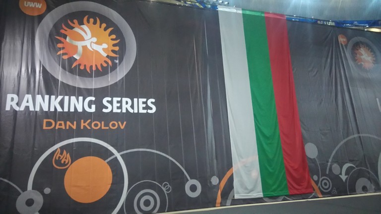 На турнира Дан Колов - Никола Петров ще стартират борци