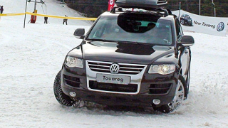 Демонстрираха възможностите на новия VW Touareg в Боровец