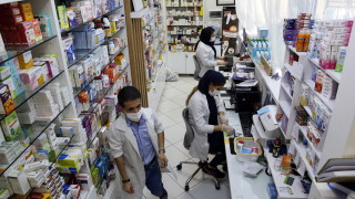 Иран регистрира 235 починали от коронавирус във вторник рекорден