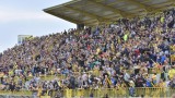  Феновете на Ботев (Пловдив) изпратиха футболистите в жълто-черно с крясъци 