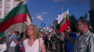 Ще успеем ли, ако останем мирни, чуди се 11-ият протест в София