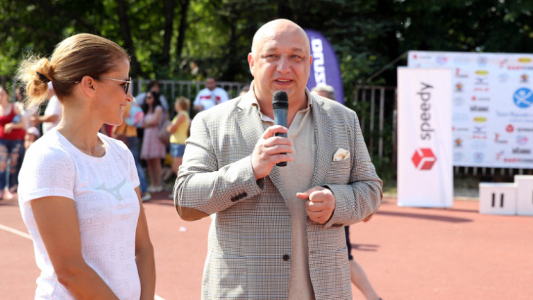 Министър Кралев даде старт на турнира "Тереза Маринова и приятели"
