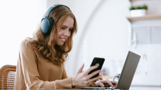 5 признака, че прекарваме твърде много време пред екран