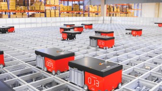 Нов пикинг робот значително ускорява работата в склада на българската