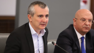 С 13 5 милиона лева повече ще разполага Министерството на младежта