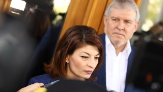 ГЕРБ СДС предлага да поканят Володимир Зеленски президент на Украйна да