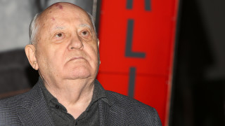 Горбачов празнува 90 г. под карантина, Путин го нарече изключителен държавник