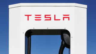 Сделки за над $100 млрд.: как Tesla ще влезе в S&P 500