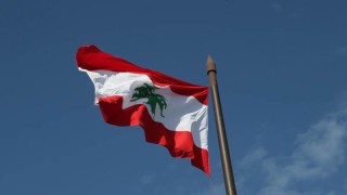 Ливанският парламент удължи мандата си с две години като отложи