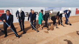 Веригата магазини за бяла и черна техника Зора започна строежа