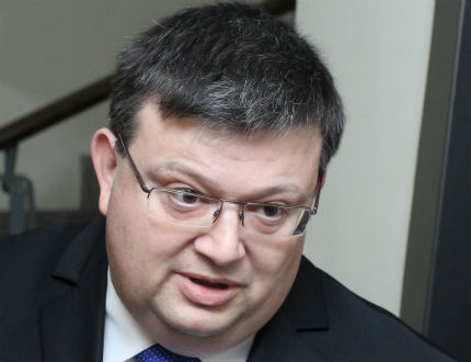 Прокуратурата ще спира финансови сделки, Борисов брани Пеевски, кабинетът няма да изпълни споразумението с „Уестингхаус"