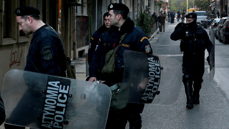 Гръцката полиция е арестувала сириец и египетянка, след като са