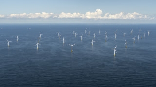 Вятърът за пръв път съставлява повече от половината електроенергия във Великобритания