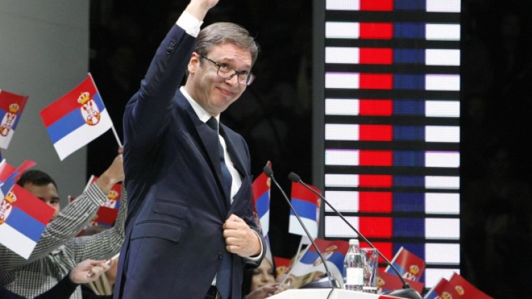 Корупционен скандал се развихря около президента на Сърбия Александър Вучич,