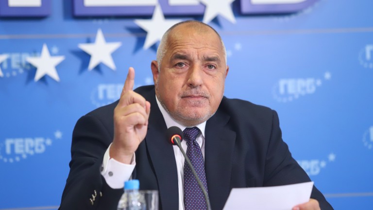 Без отсъствия, нареди Борисов на депутатите си