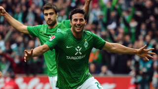 Ветеранът Клаудио Пизаро е пред договор със закъсалия Кьолн съобщи