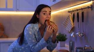 Спорът относно това дали е по добре човек да е нощна