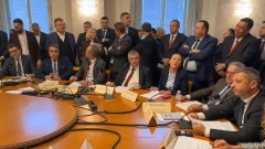 Грозни сцени в бюджетна комисия - под въоръжена охрана депутатите се обиждат на невменяеми