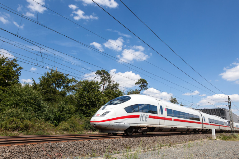 Влак на Deutsche Bahn