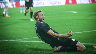 Футболистът на ЦСКА Джонатан Линдсет говори пред медиите в родината