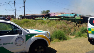Около 200 души са пострадали при катастрофа между два влака