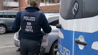31 мигранти открити в хладилен камион на германско-чешката граница