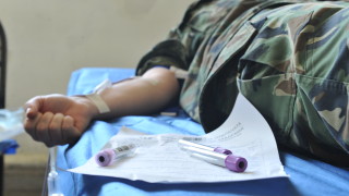 В кръводарителска акция се включиха военнослужещи от 61 ва Стрямска механизирана