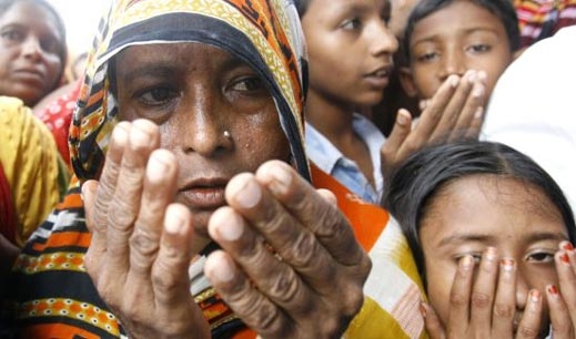 Стотици хора се отровиха с питейна вода в Бангладеш