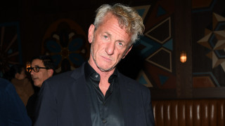 Явно след няколко брака и шумни връзки с колежки от