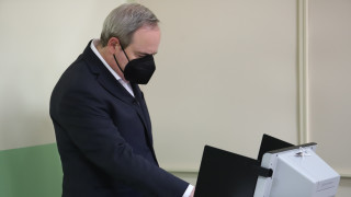 Анастас Герджиков поправи Стефан Янев, че ни трябва не служебен, а редовен кабинет
