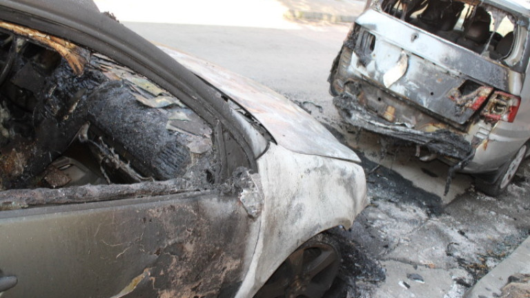 Пореден пожар на паркирани коли в столичния квартал "Дианабад"